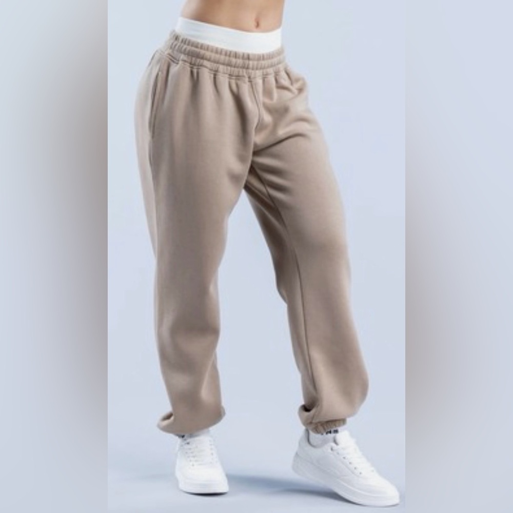 DFYNE Revive Heavy Weight Jogger - Beige - S - NWOT - Picture 2 of 4